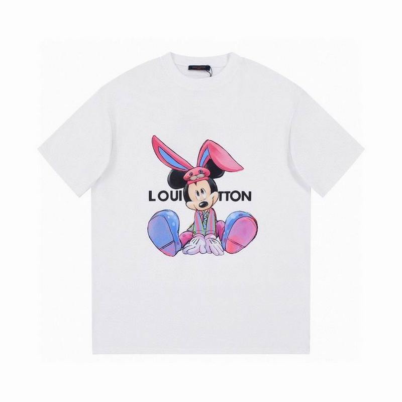 Louis Vuitton Men's T-shirts 204